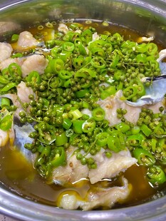 鲜香葱花水煮肉片