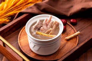 凤爪排骨汤
