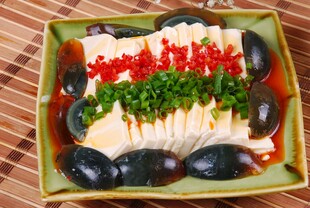 皮蛋豆腐