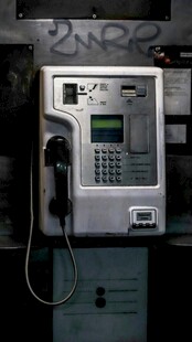 老式公用电话