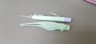 浅绿色造型的采耳工具套