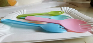 彩色塑料餐具组合