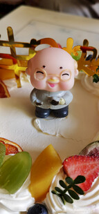 寿星摆件搭配缤纷水果