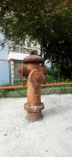 户外复古消防栓雕塑