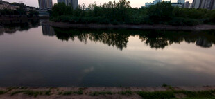 湖畔黄昏倒影美景