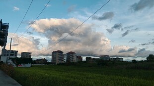 乡村田野的傍晚天空景色