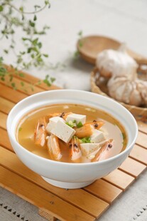 美味虾仁豆腐汤