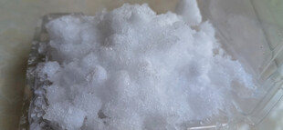 白色冰沙物质特写