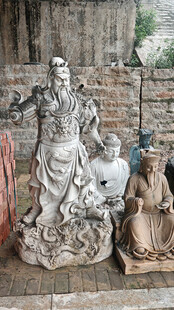 古代风格神像雕塑展示