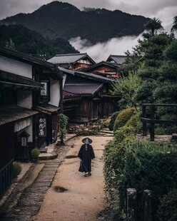 老街独行者
