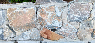 石块堆砌的墙面纹理