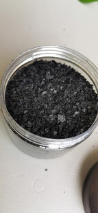 罐装黑色磨砂颗粒