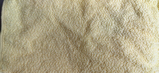 浅黄色毛巾特写