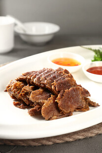 美味酱牛肉摆盘精致