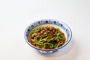 小炒牛肉拌面