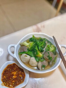 鲜香丸子蔬菜汤