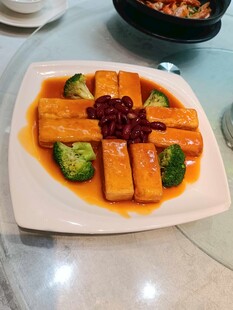 鲍汁烧豆腐