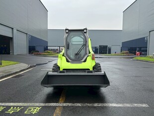 黄色小型推土机外观展示
