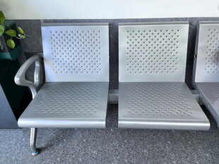 金属镂空连排等候座椅