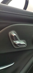 汽车车门精致操控按钮