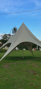 户外白色张拉膜景观