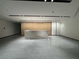 现代简约空旷室内空间