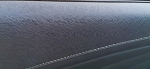 汽车内部皮革纹理特写