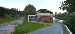 城市道路旁的彩绘景观墙