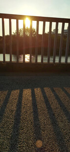 夕阳下的地面光影美景