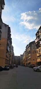 老旧小区内建筑外观