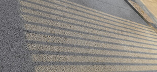 阳光射地面光影纹理特写