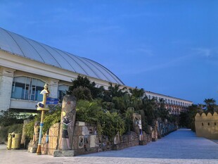 现代风格死海景区内部景观