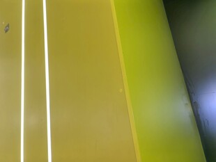 黄色渐变光影特写