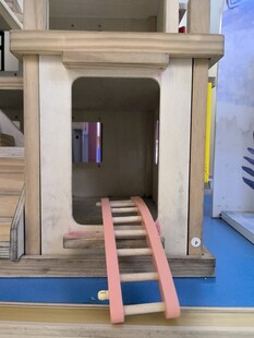 木质宠物小屋带梯子模型