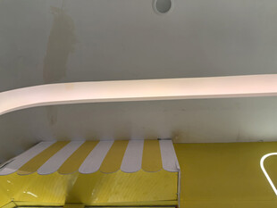 黄色条纹室内装饰