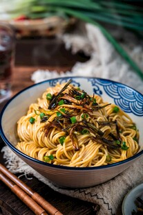 葱花拌面
