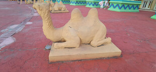 骆驼雕塑
