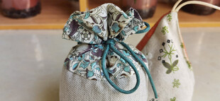 精美刺绣抽绳香囊