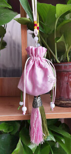 粉色流苏香囊挂饰