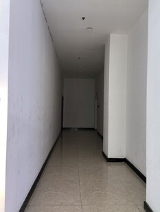 空旷走廊室内空间展示