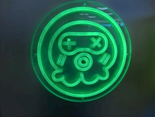 绿色发光章鱼图案