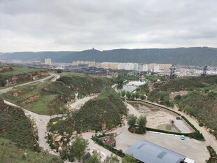 俯瞰城郊风景