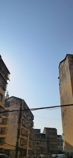 城市中的老旧居民楼建筑