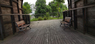 木质露台与户外休闲椅