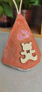 三角布艺香包可爱图案