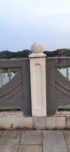 古典石栏杆河畔景致