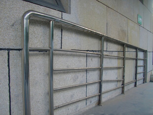 户外金属护栏