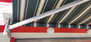 户外遮阳篷局部特写