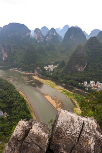 俯瞰漓江山水壮丽景色