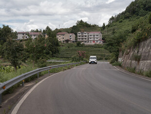 蜿蜒的乡村公路